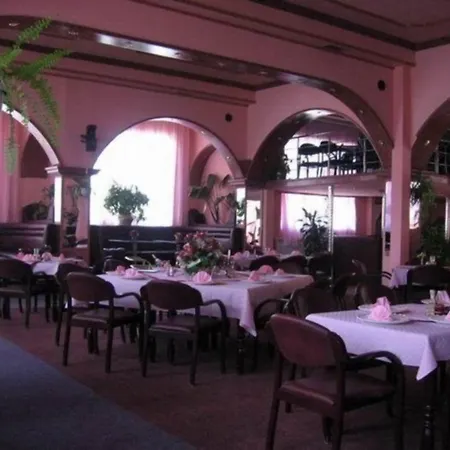 Oxa 3* ノヴィ・パザル