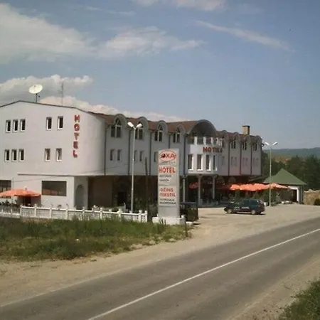 ホテル Oxa ノヴィ・パザル