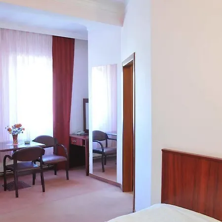 Oxa 3* ノヴィ・パザル